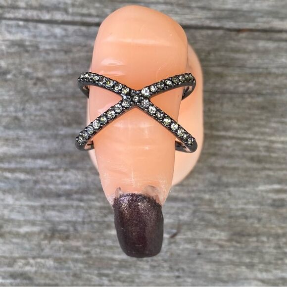 NWOT New Lisa Freede Gunmetal Micro-Pave Cubic Zirconia X-Shape Ring 8 - Picture 4 of 6